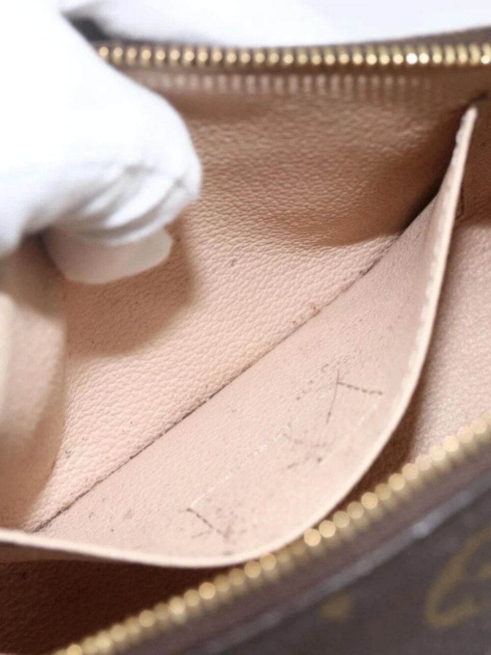 LOUIS VUITTON Monogram Pochette Cosmetic PM Pouch - Picture 14 of 15